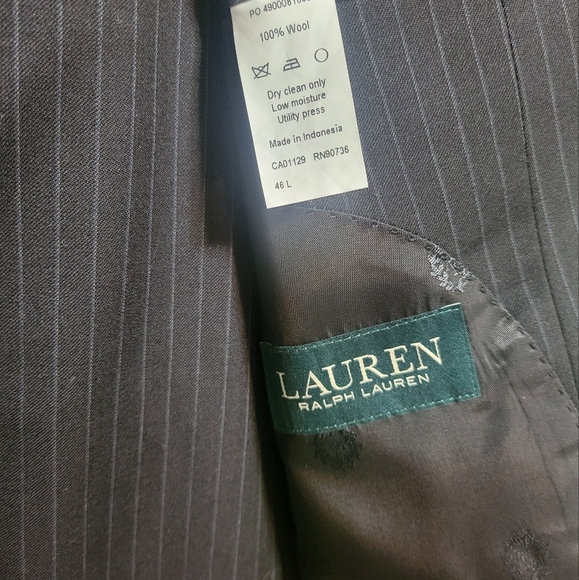 Suit ( white pin stripe ) Pants Are A 40W And They Arent Hemmed. - Picture 4 of 5